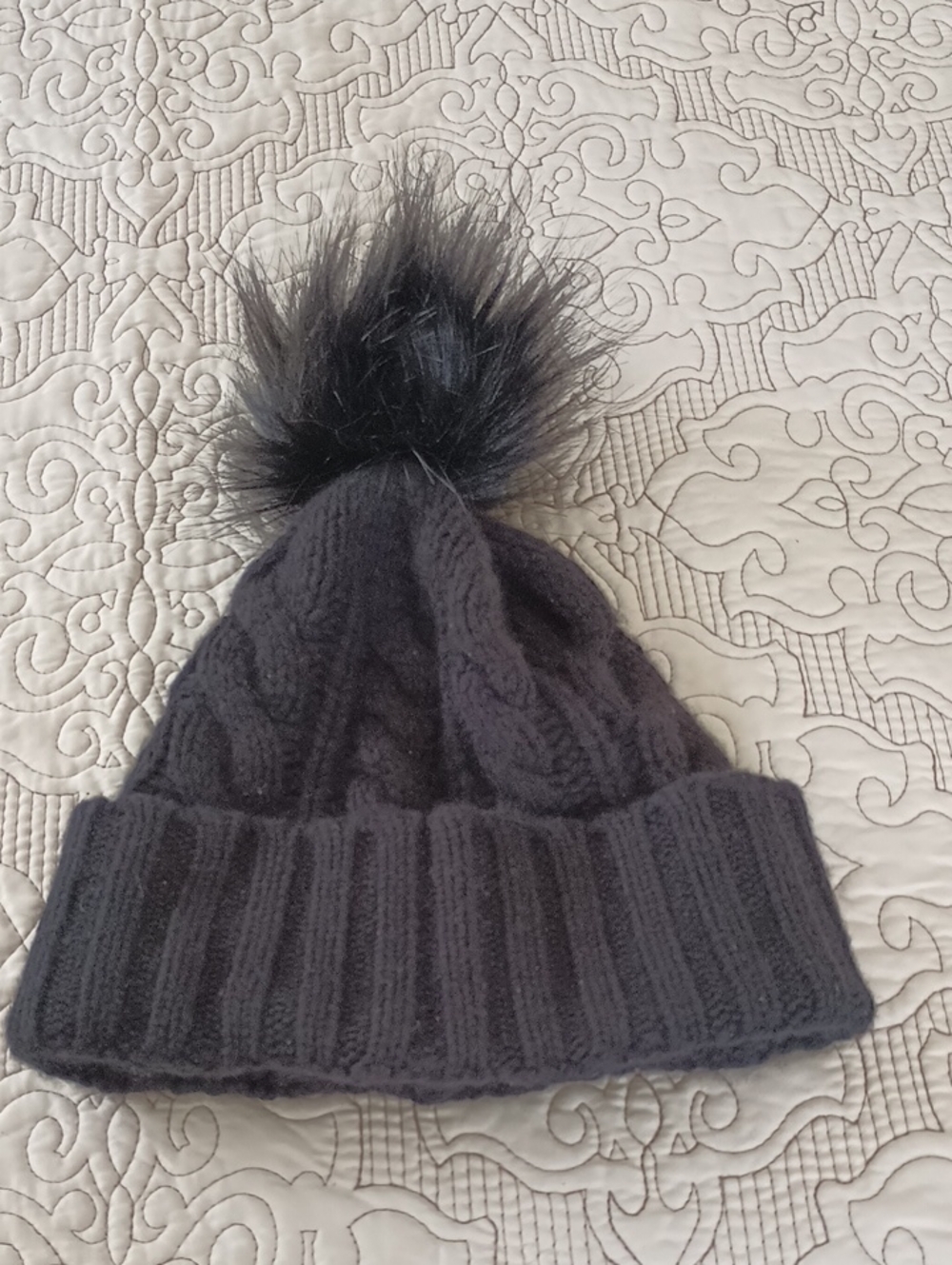 Halogen Black Cashmere Cable-Knit Faux Fur Pom Pom Hat
